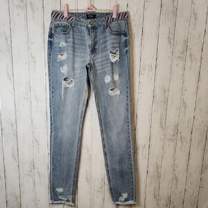 🥳Alloy Apparel Light Blue Distressed Jeans With Beaded Waist 11x35